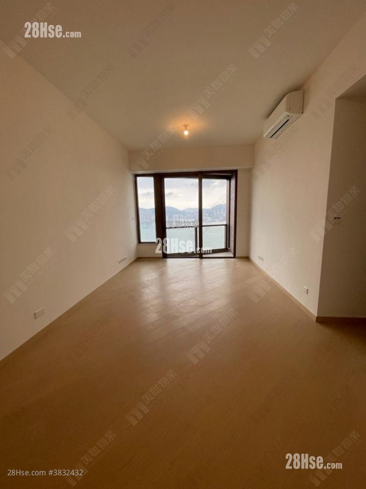 Lp10 Sell 4 Bedrooms , 3 Bathrooms 1,203 ft²