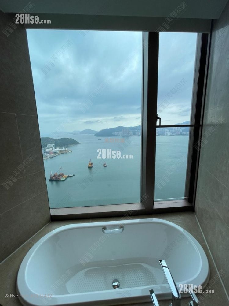 Lp10 Sell 4 Bedrooms , 3 Bathrooms 1,203 ft²