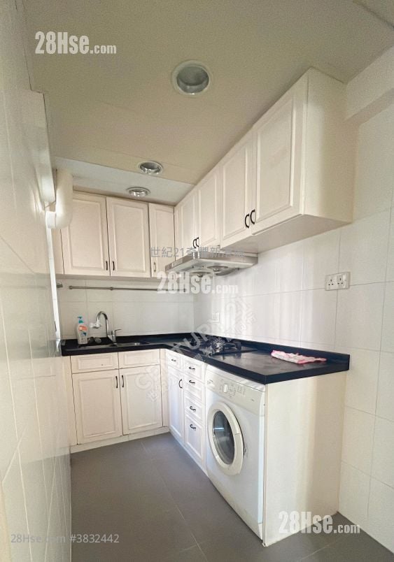 Ma On Shan Centre Rental 2 Bedrooms , 1 Bathroom 375 ft²