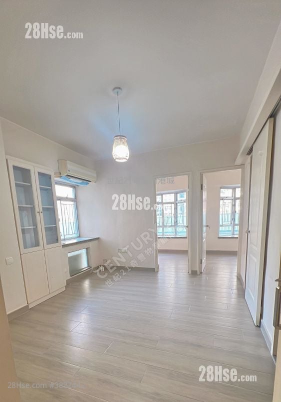 Ma On Shan Centre Rental 2 Bedrooms , 1 Bathroom 375 ft²