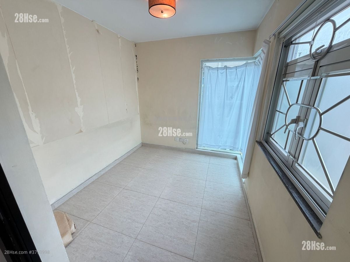 Village Sell 3 Bedrooms , 1 Bathroom
