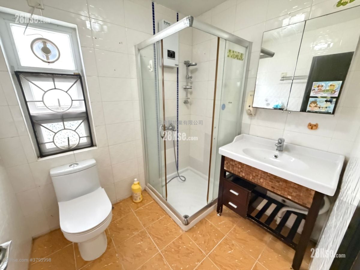 Village Sell 3 Bedrooms , 1 Bathroom