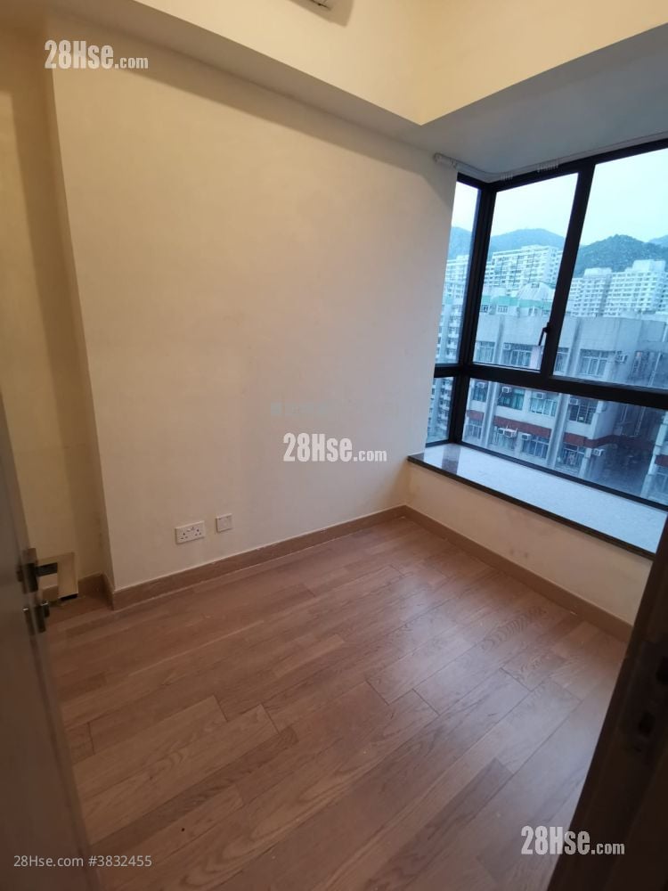 Giovane Sell 1 Bedroom , 1 Bathroom 224 ft²