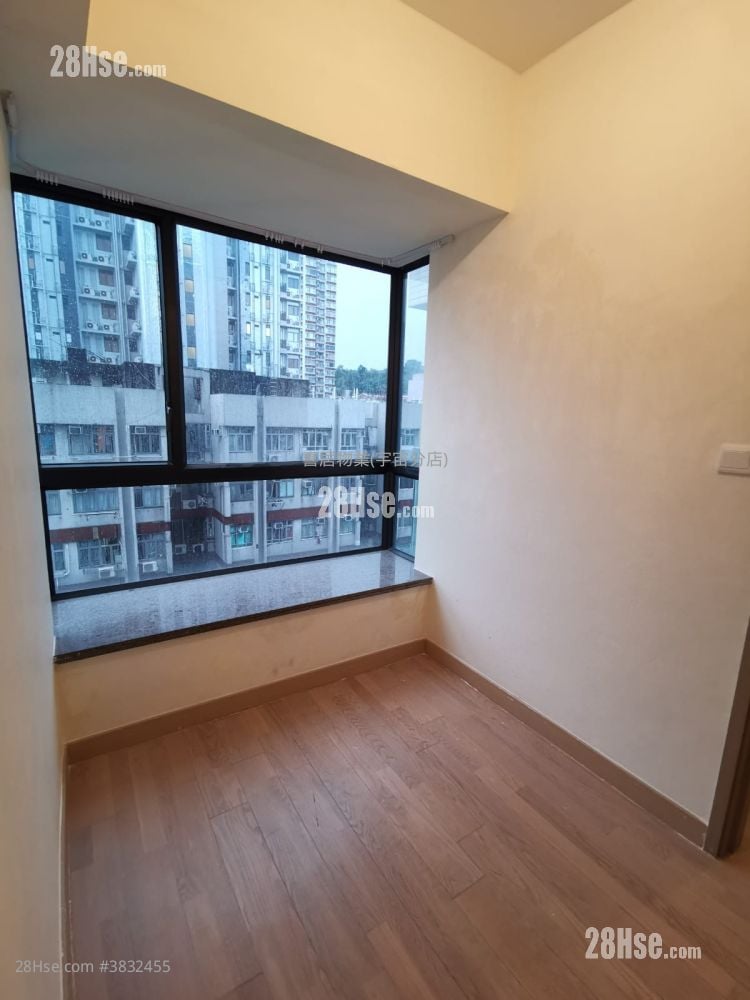 Giovane Sell 1 Bedroom , 1 Bathroom 224 ft²