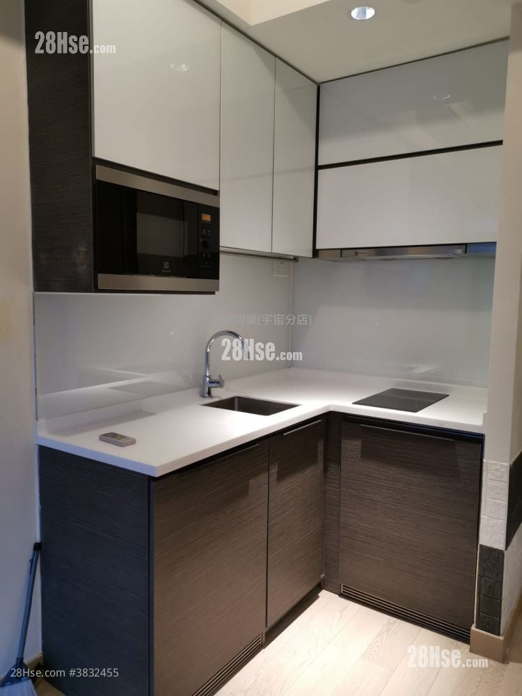 Giovane Sell 1 Bedroom , 1 Bathroom 224 ft²