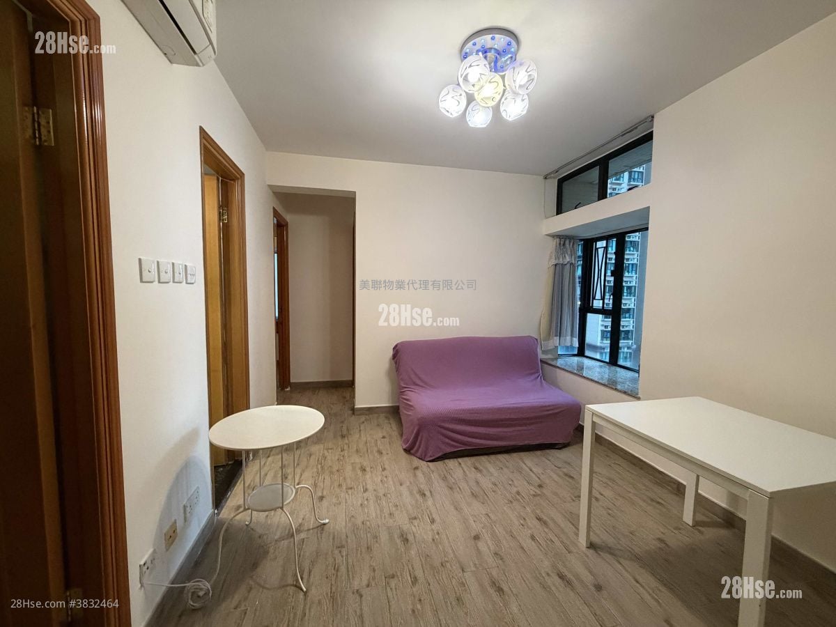 Nan Fung Plaza Rental 2 Bedrooms , 1 Bathroom 375 ft²