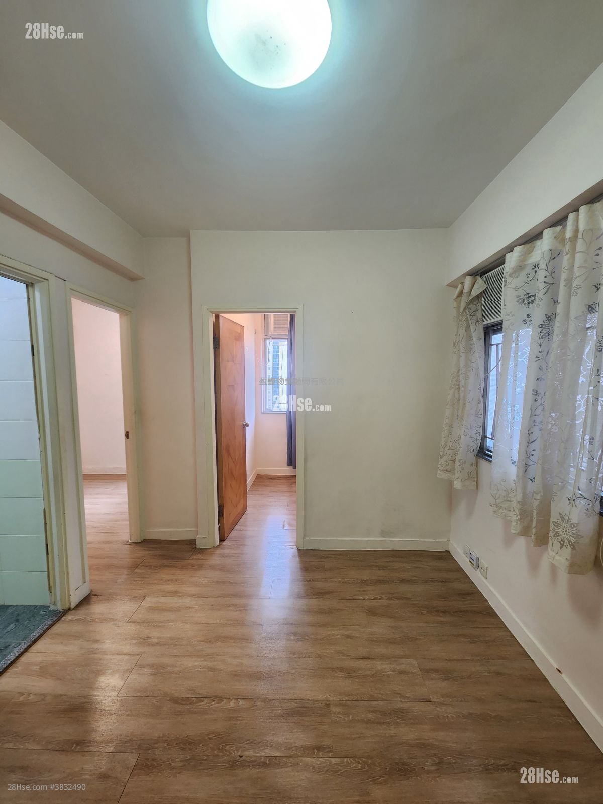 Hay Wah Building Rental 2 Bedrooms , 1 Bathroom 330 ft²