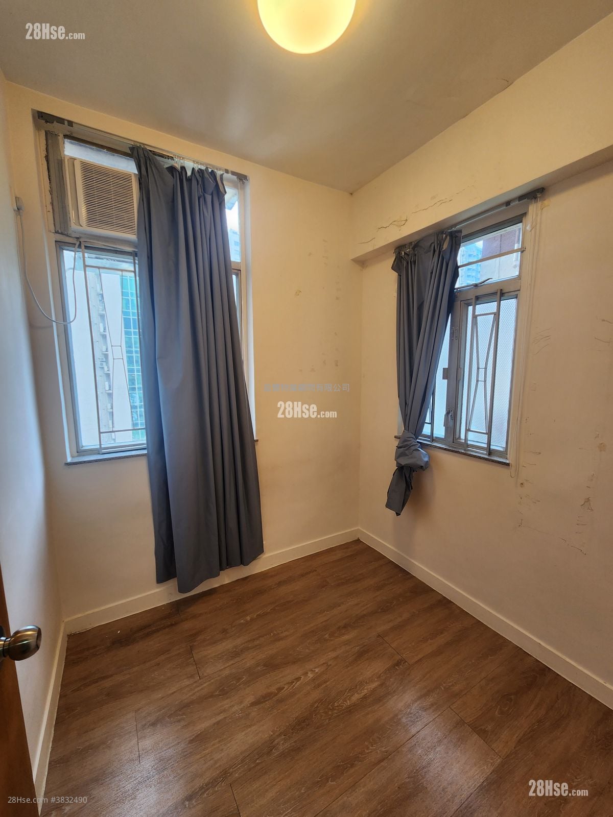 Hay Wah Building Rental 2 Bedrooms , 1 Bathroom 330 ft²