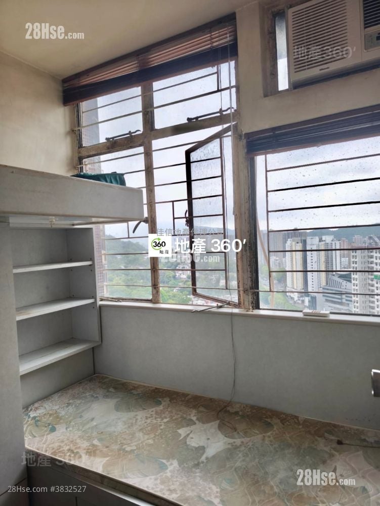 Yat Nga Court Sell 2 Bedrooms , 1 Bathroom 376 ft²