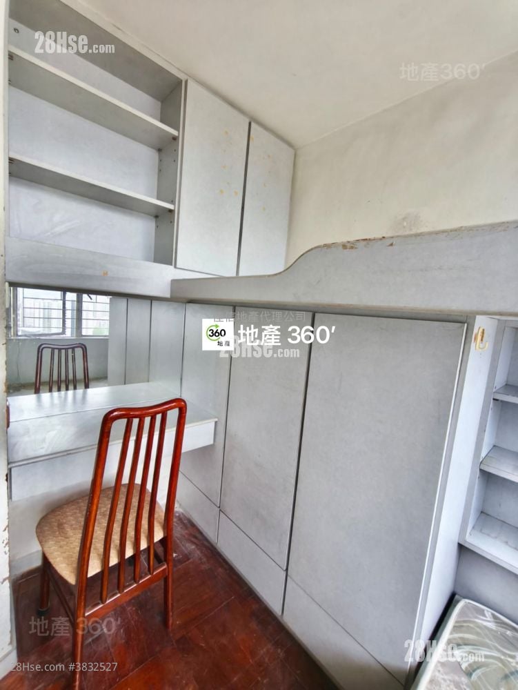 Yat Nga Court Sell 2 Bedrooms , 1 Bathroom 376 ft²
