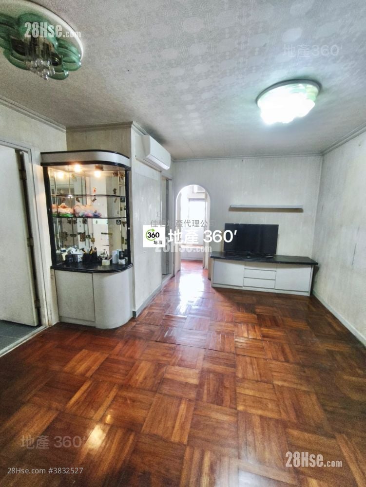 Yat Nga Court Sell 2 Bedrooms , 1 Bathroom 376 ft²
