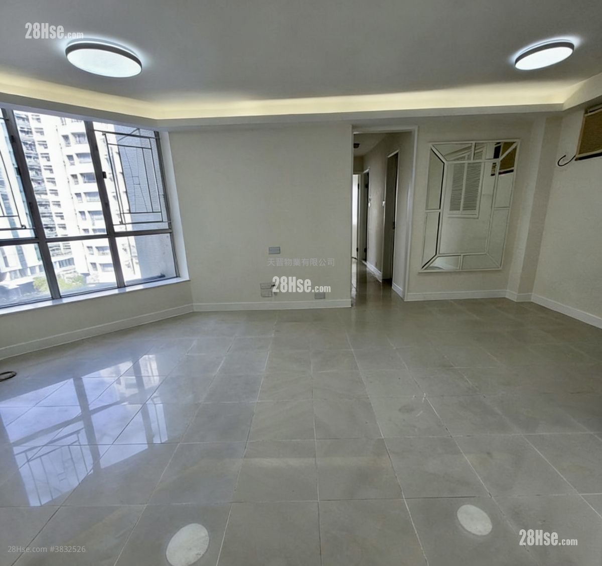 Whampoa Garden Sell 4 Bedrooms , 2 Bathrooms 755 ft²
