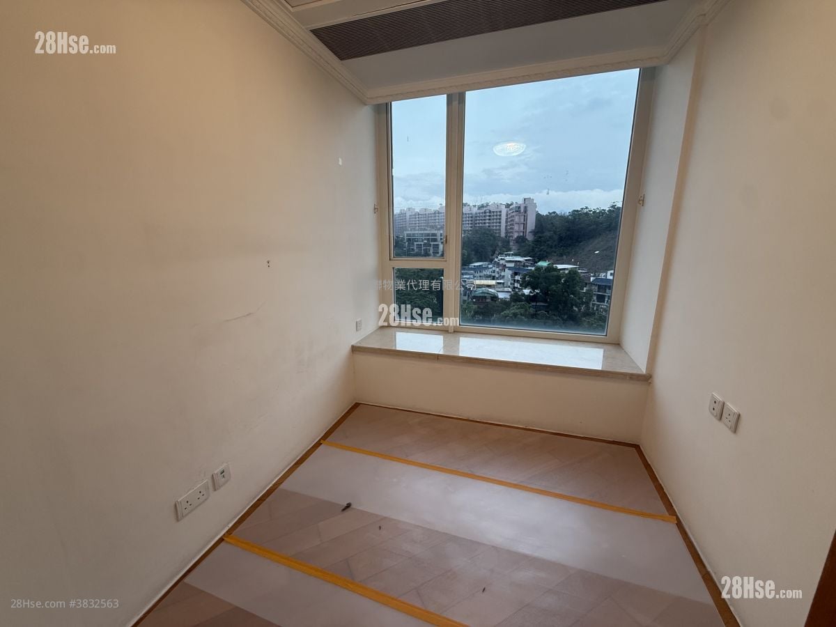 Peak One Rental 3 Bedrooms , 2 Bathrooms 1,027 ft²
