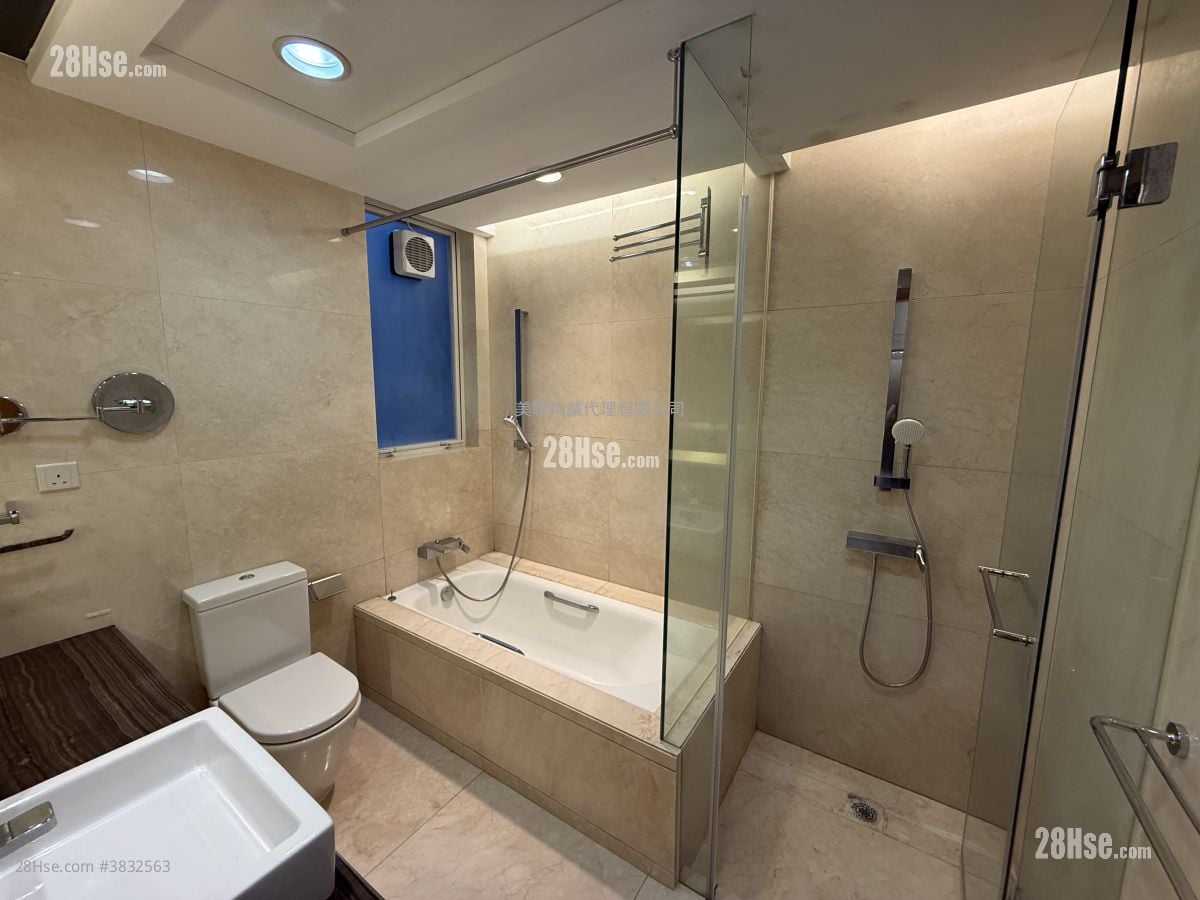 Peak One Rental 3 Bedrooms , 2 Bathrooms 1,027 ft²