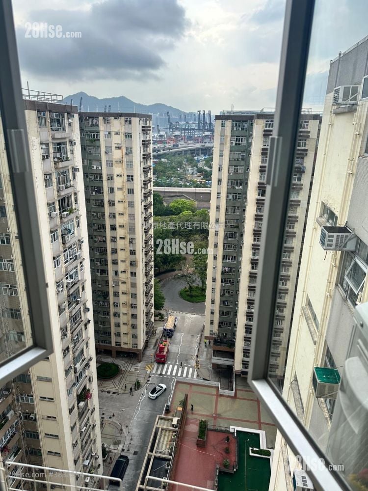 Mei Foo Sun Chuen Sell 3 Bedrooms , 2 Bathrooms 617 ft²