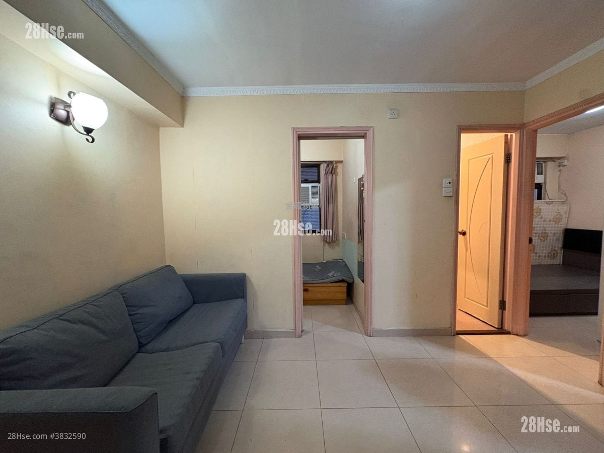 Tung Cheung Building Rental 3 Bedrooms , 1 Bathroom 354 ft²