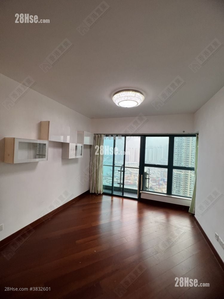 The Long Beach Sell 3 Bedrooms , 3 Bathrooms 842 ft²