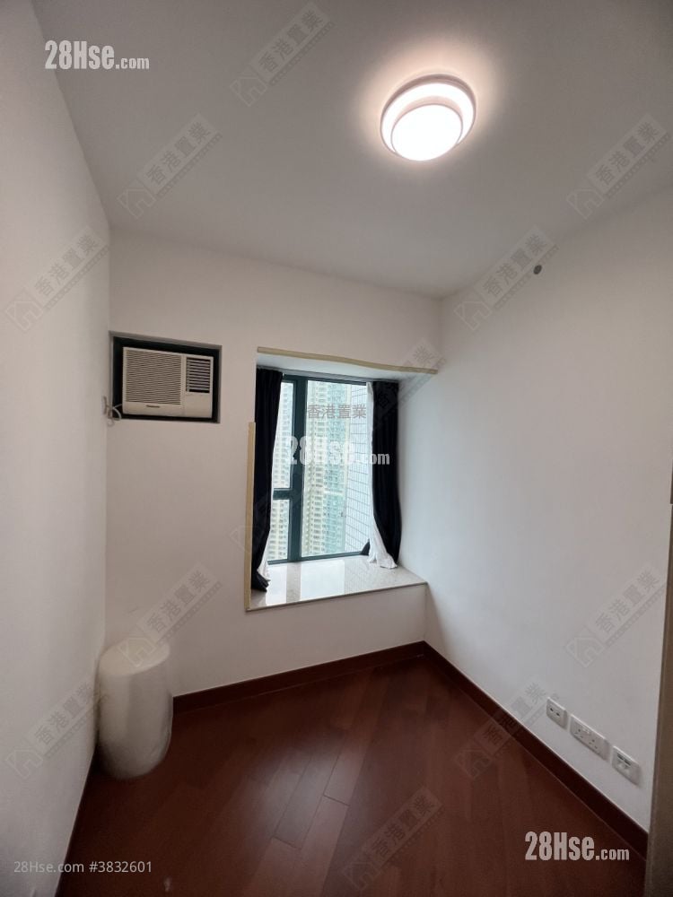 The Long Beach Sell 3 Bedrooms , 3 Bathrooms 842 ft²