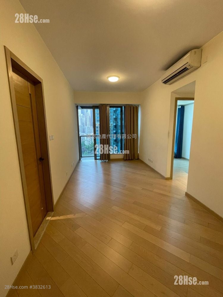 Grand Central Sell 2 Bedrooms , 1 Bathroom 543 ft²