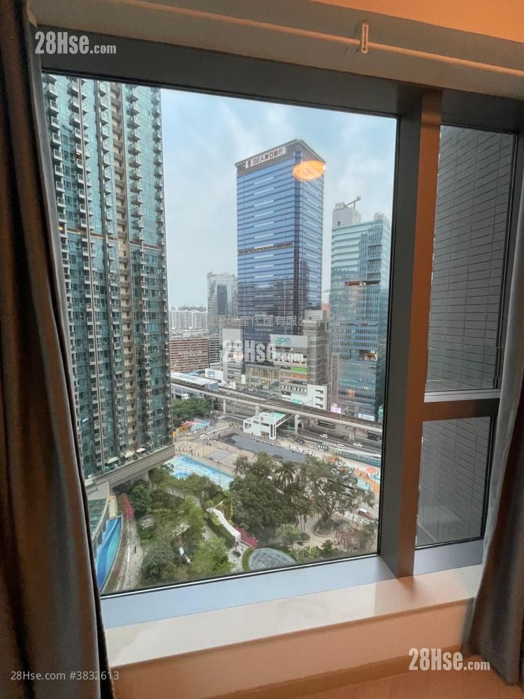 Grand Central Sell 2 Bedrooms , 1 Bathroom 543 ft²
