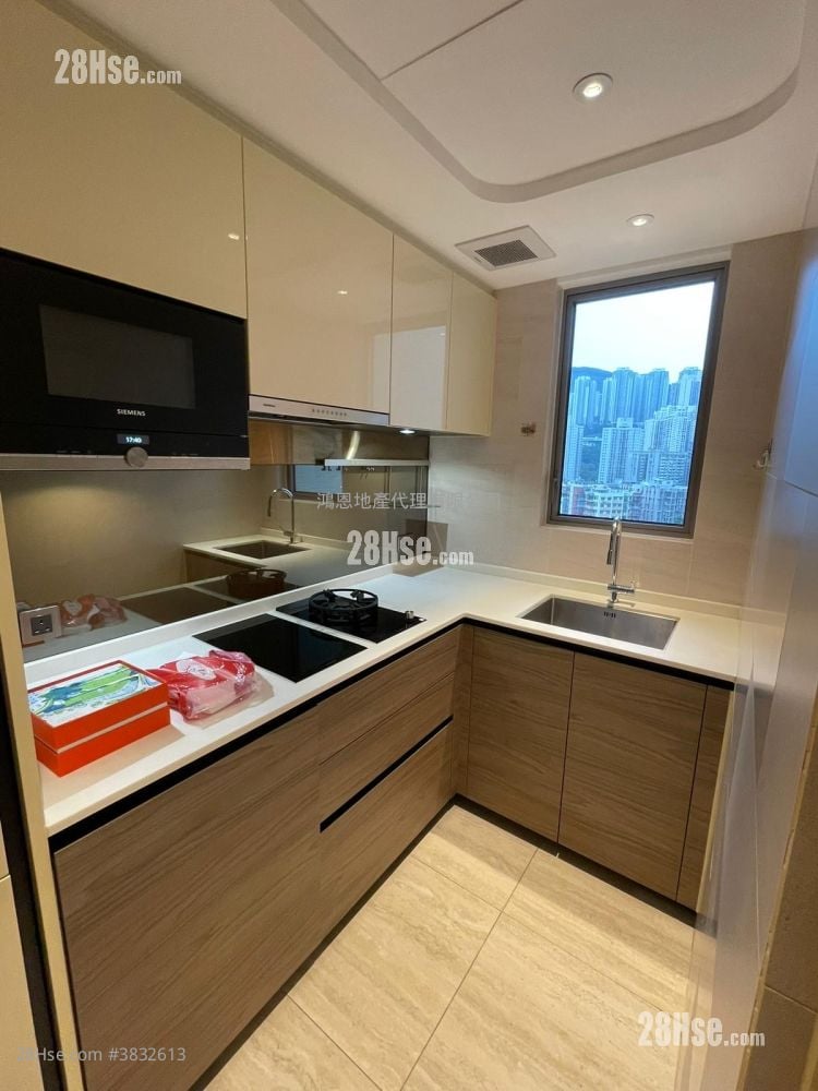 Grand Central Sell 2 Bedrooms , 1 Bathroom 543 ft²