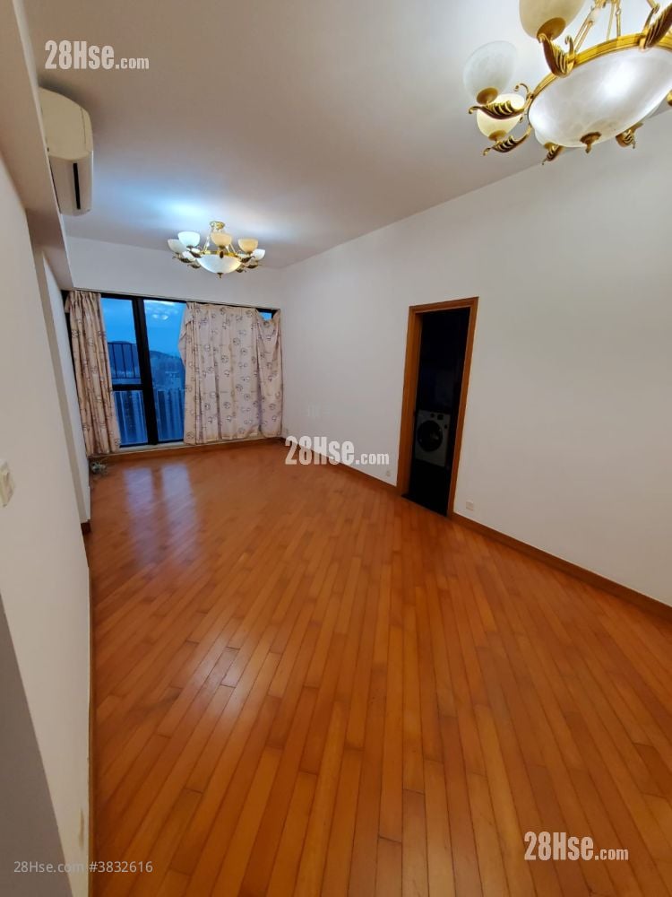 Chelsea Court Sell 3 Bedrooms , 2 Bathrooms 898 ft²