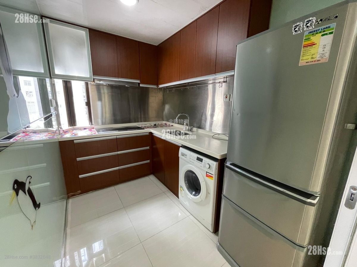 Corona Tower Sell 3 Bedrooms , 2 Bathrooms 670 ft²