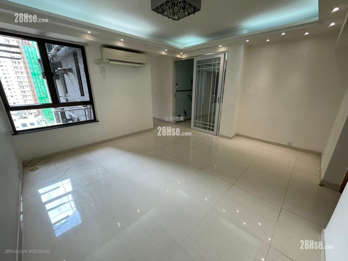 Corona Tower Sell 3 Bedrooms , 2 Bathrooms 670 ft²