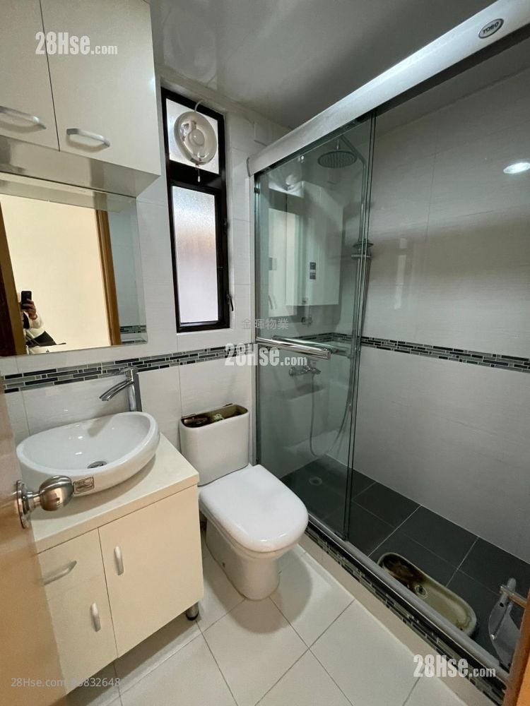 Corona Tower Sell 3 Bedrooms , 2 Bathrooms 670 ft²