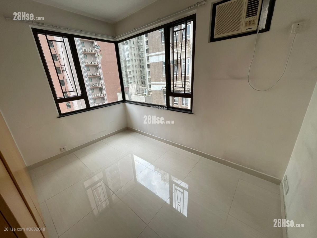 Corona Tower Sell 3 Bedrooms , 2 Bathrooms 670 ft²