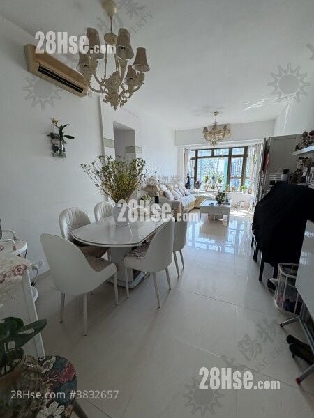 Royal Peninsula Sell 3 Bedrooms 968 ft²