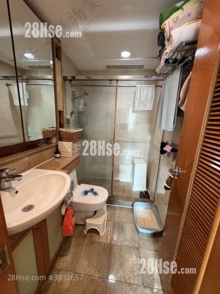 Royal Peninsula Sell 3 Bedrooms 968 ft²