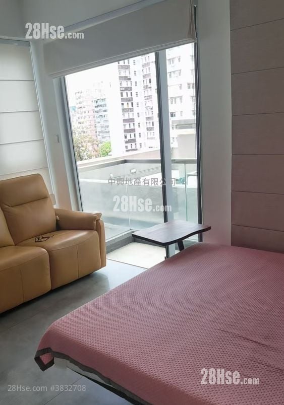 Ava62 Sell Studio , 1 Bathroom 253 ft²