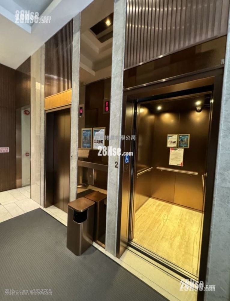 Ava62 Sell Studio , 1 Bathroom 253 ft²