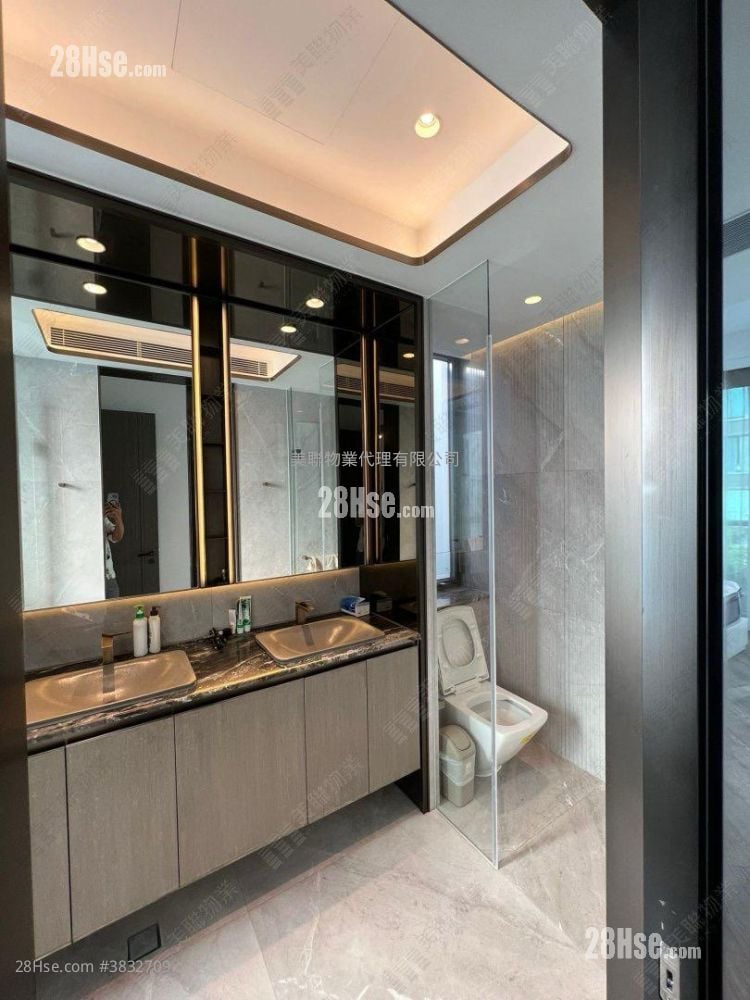 Le Pont Sell 4 Bedrooms , 4 Bathrooms 2,711 ft²
