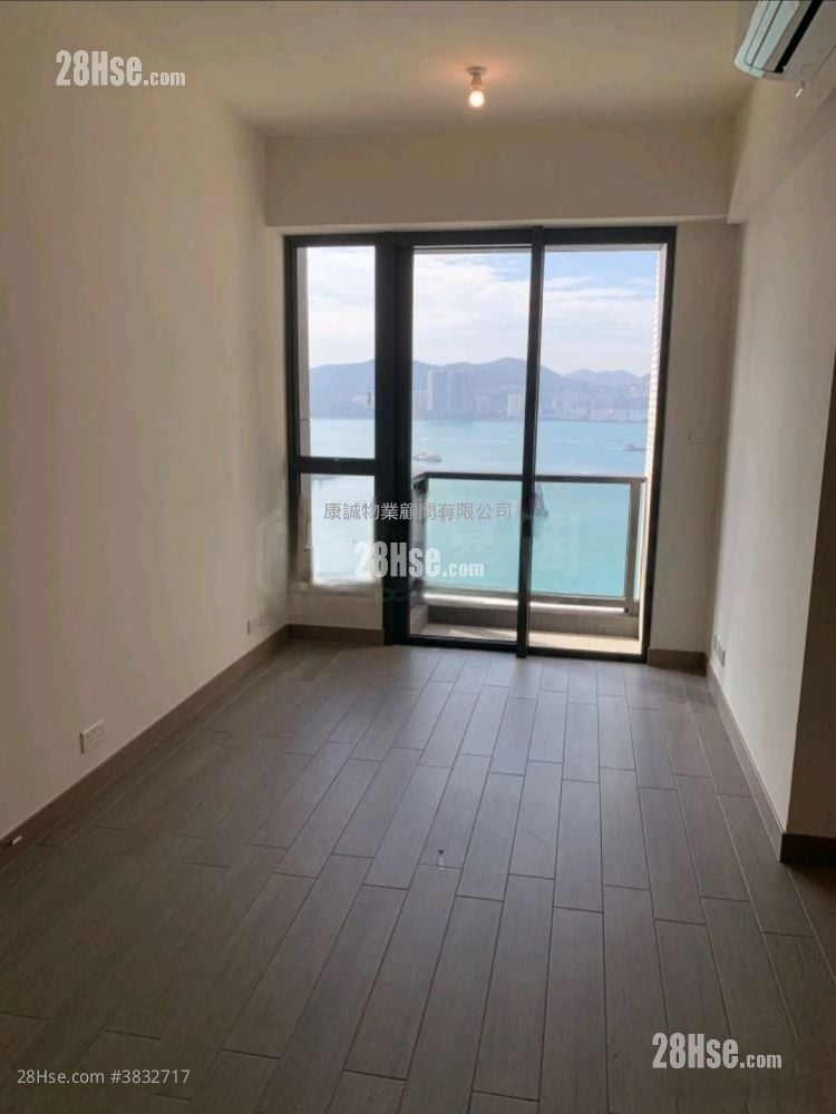Wings At Sea Sell 3 Bedrooms , 1 Bathroom 618 ft²