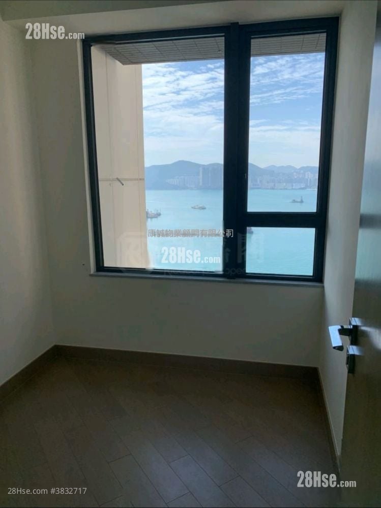 Wings At Sea Sell 3 Bedrooms , 1 Bathroom 618 ft²