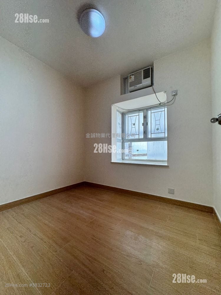 Academic Terrace Sell 2 Bedrooms , 1 Bathroom 531 ft²