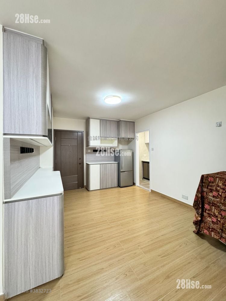 Academic Terrace Sell 2 Bedrooms , 1 Bathroom 531 ft²