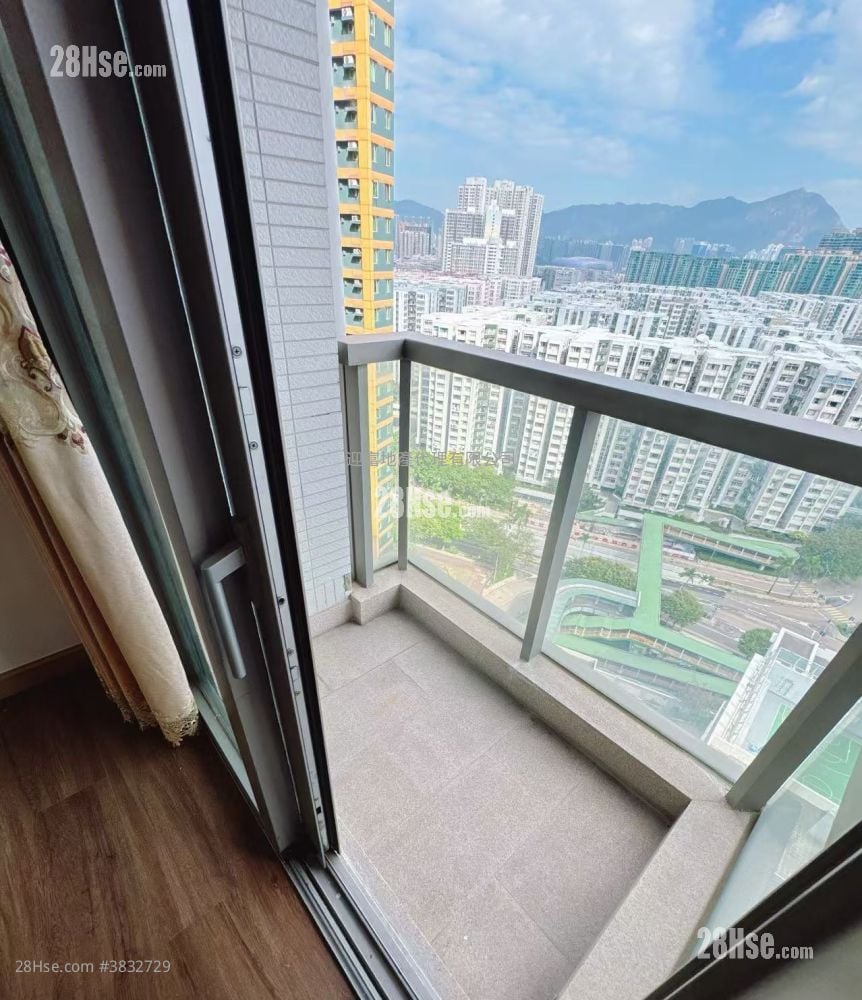 Stars By The Harbour Sell 3 Bedrooms , 2 Bathrooms 731 ft²