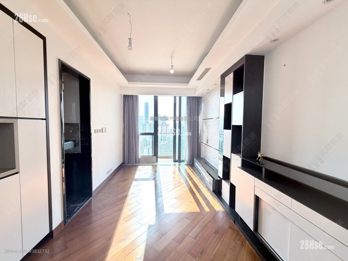 Ultima Sell 2 Bedrooms 807 ft²