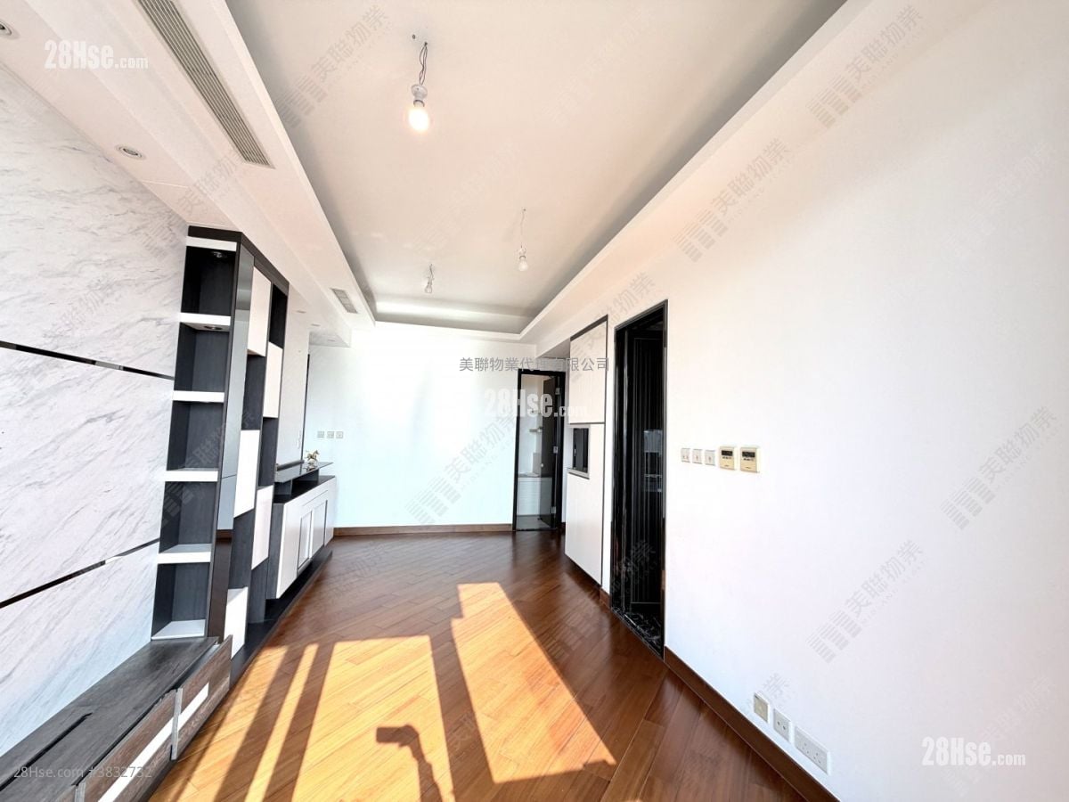 Ultima Sell 2 Bedrooms 807 ft²