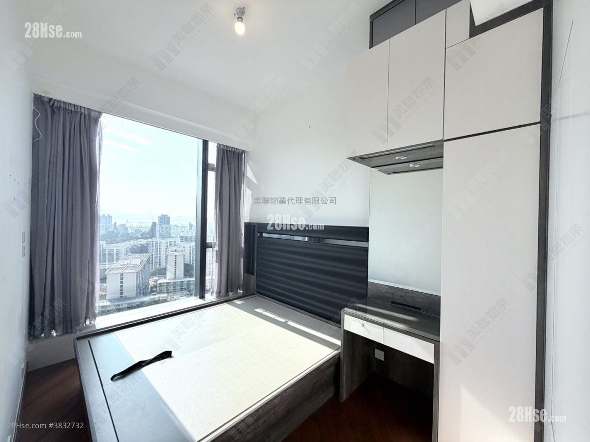 Ultima Sell 2 Bedrooms 807 ft²