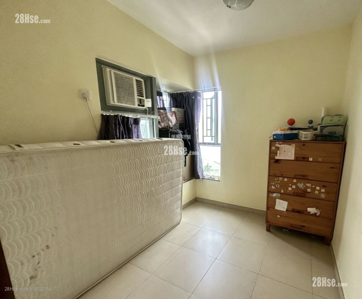 Seaview Crescent Sell 2 Bedrooms 579 ft²