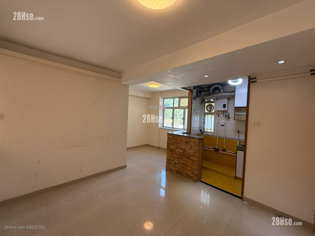 Tsuen Wan Centre Sell 1 Bedroom , 1 Bathroom 329 ft²