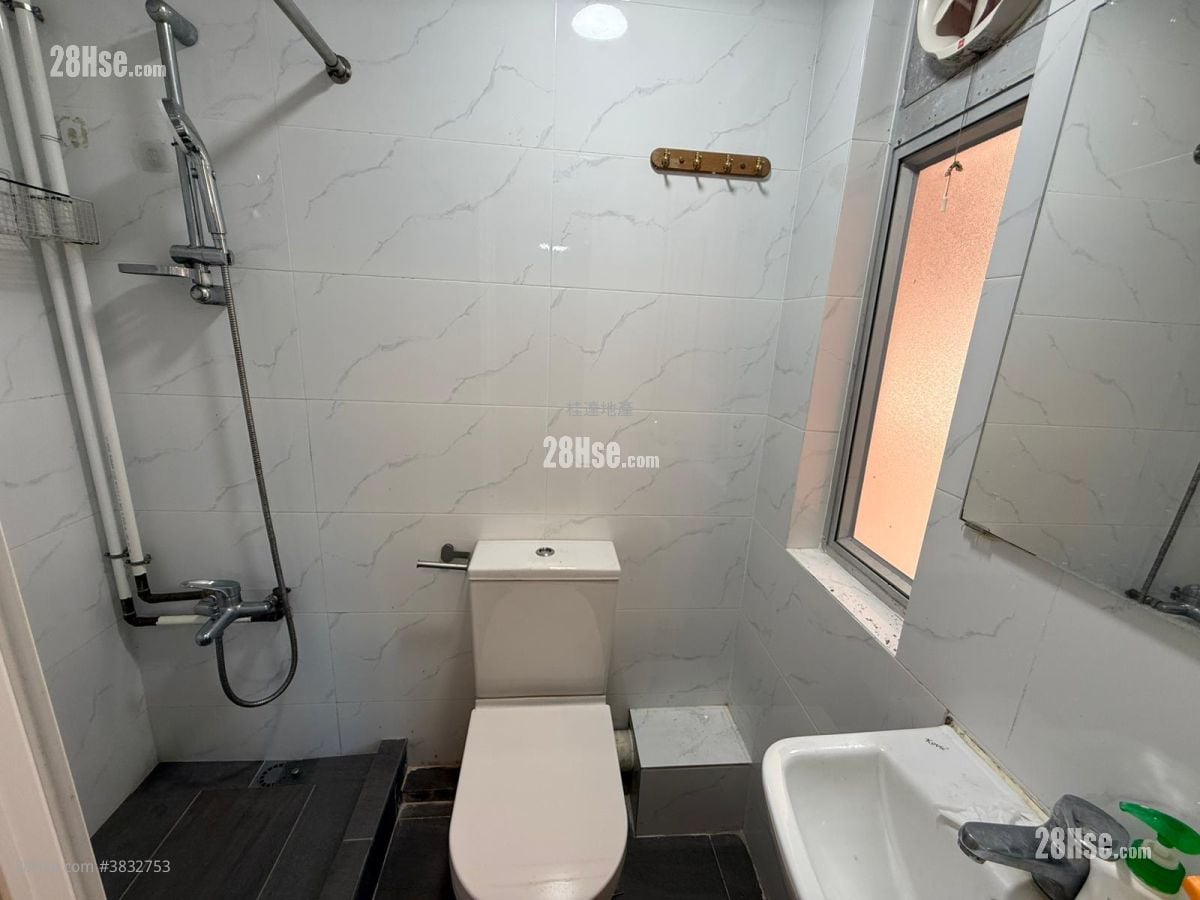 Tsuen Wan Centre Sell 1 Bedroom , 1 Bathroom 329 ft²