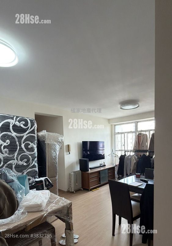 Greenwood Terrace Rental 3 Bedrooms 646 ft²