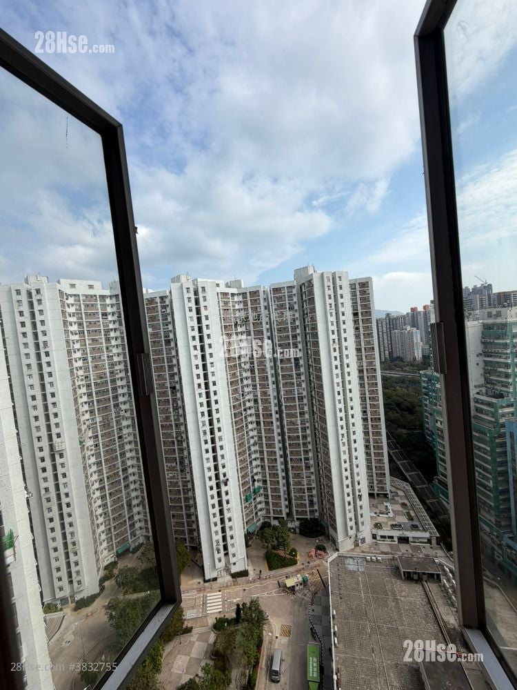 Greenwood Terrace Rental 3 Bedrooms 646 ft²