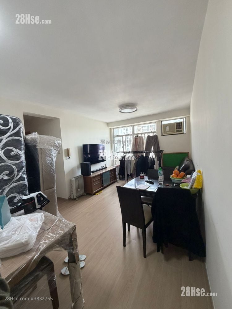 Greenwood Terrace Rental 3 Bedrooms 646 ft²