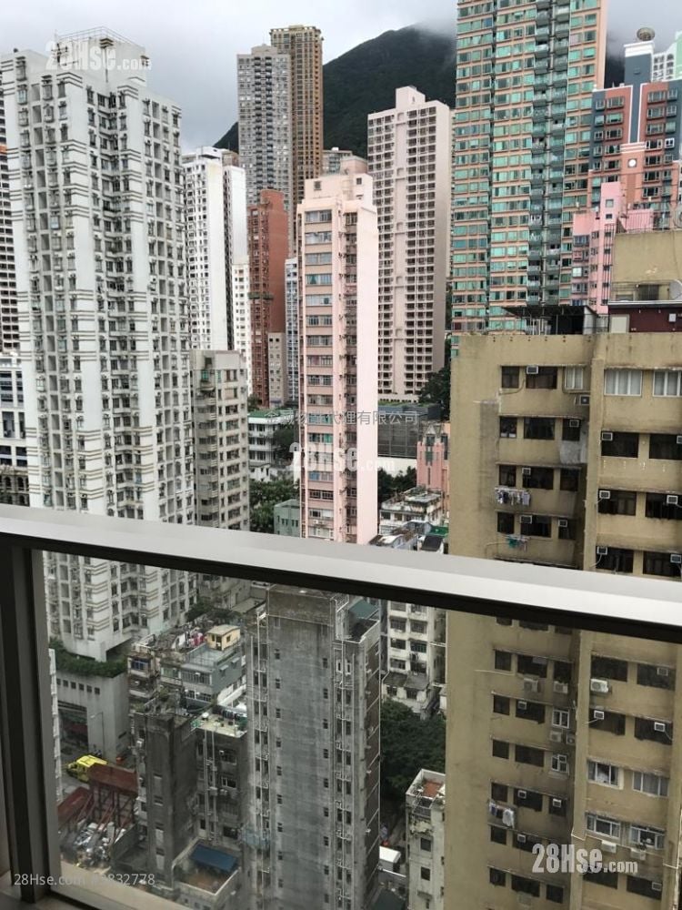 Island Crest Sell 1 Bedroom , 1 Bathroom 374 ft²